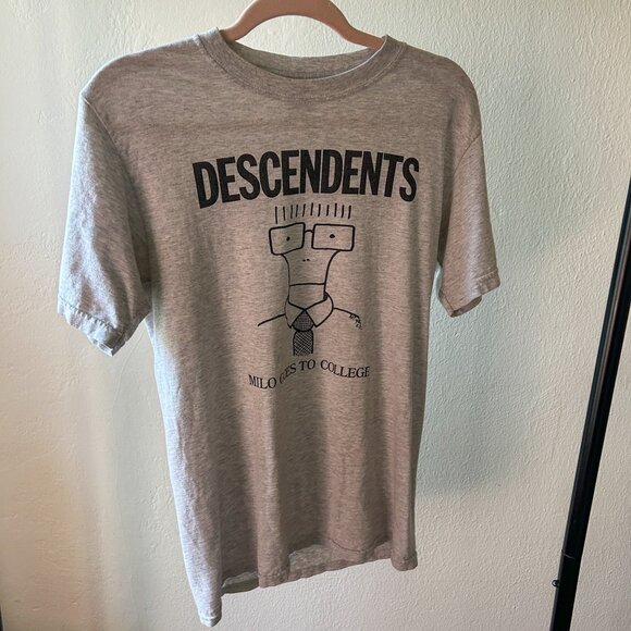 Vintage 90s / Early 2000s Y2K Descendents Milo Goes To College Grey Band Tee - Picture 2 of 4
